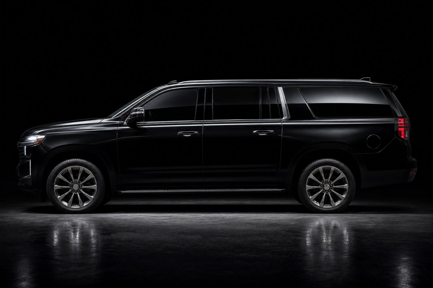 Chevrolet Suburban — Premium SUV